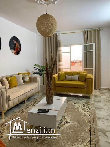 للبيع عقار بمنزل تميم