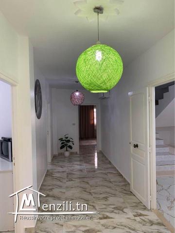 للبيع عقار بمنزل تميم