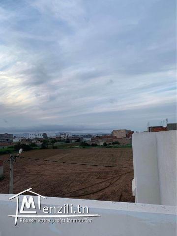 للبيع عقار بمنزل تميم