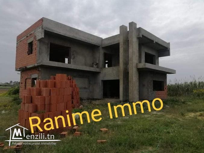 Villa inachevée S4 dans 600m2 plage de karkouen