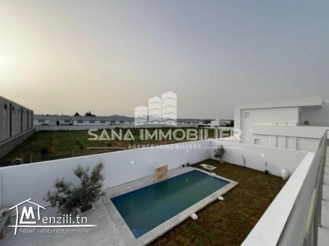 à vendre villa en S4 avec piscine