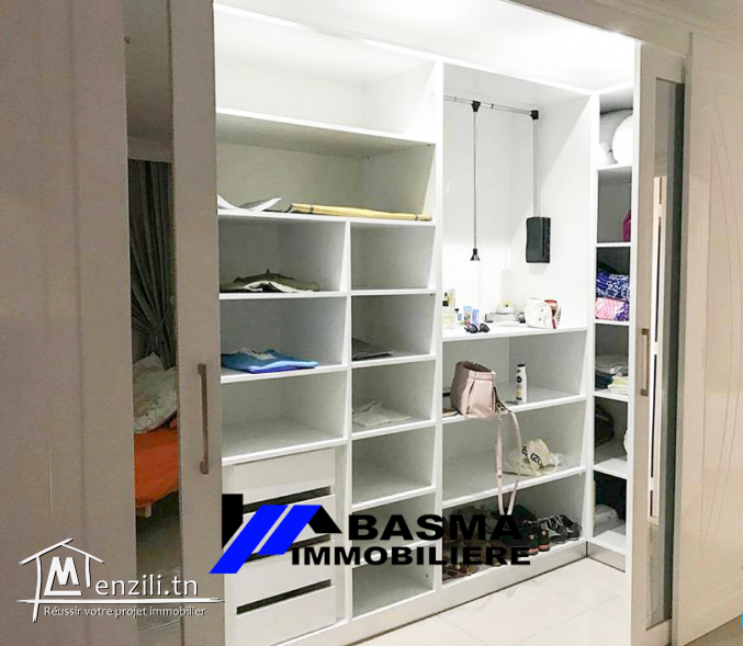 à la vente une luxueuse villa située à Hammamet zone kraksi