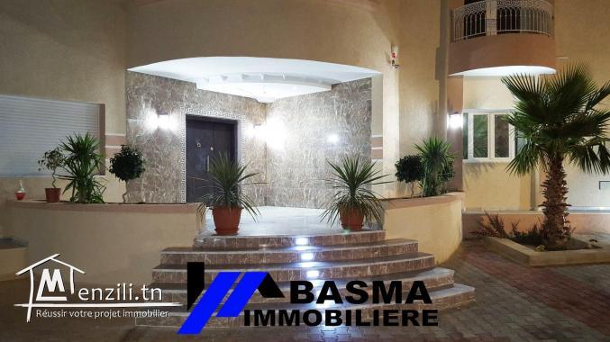 à la vente une luxueuse villa située à Hammamet zone kraksi