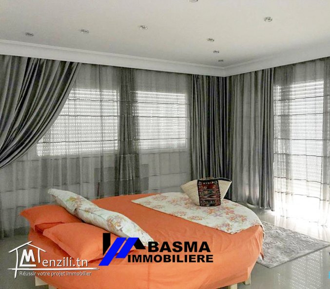 à la vente une luxueuse villa située à Hammamet zone kraksi