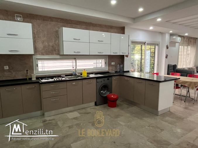 A louer villa S+4 avec piscine à Hammamet Nord