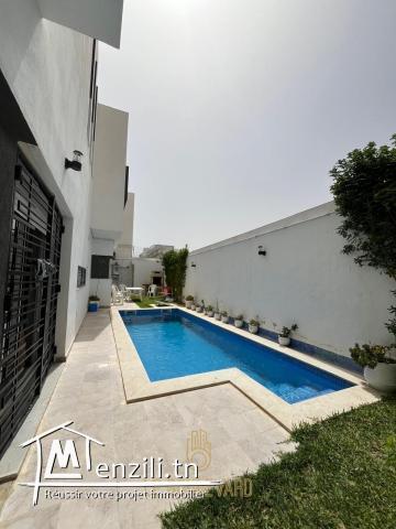 A louer villa S+4 avec piscine à Hammamet Nord