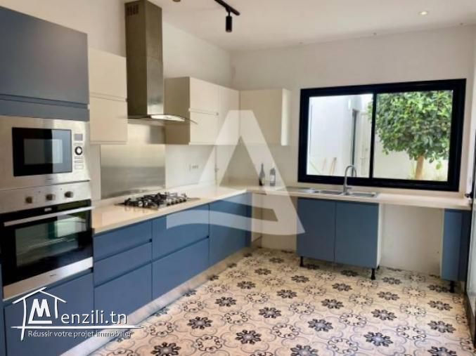 Une villa à louer  une surface de 320m2.