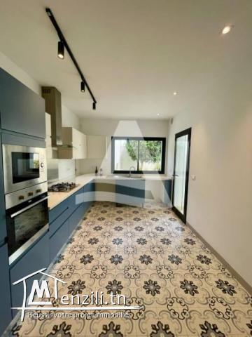 Une villa à louer  une surface de 320m2.