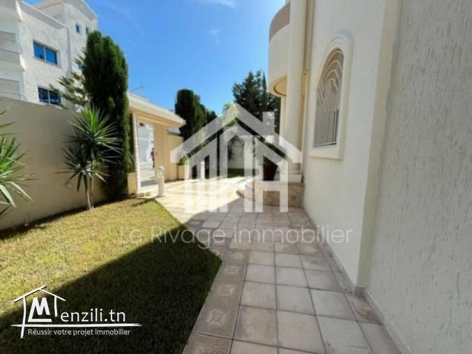 Villa S4 à louer La Marsa Sidi Daoued