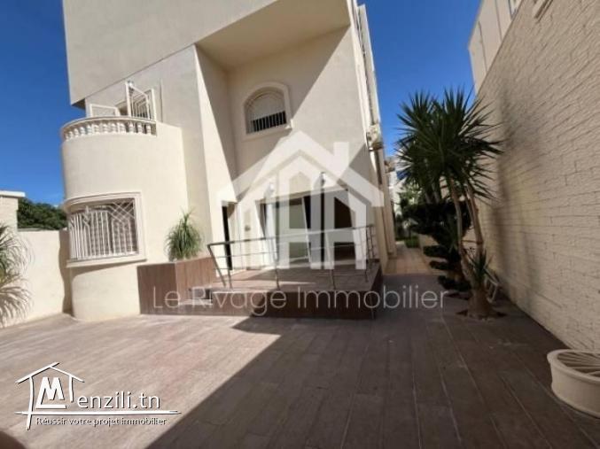 Villa S4 à louer La Marsa Sidi Daoued