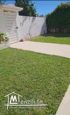 Maison de 471 m2 plein zone touristique mahrsi