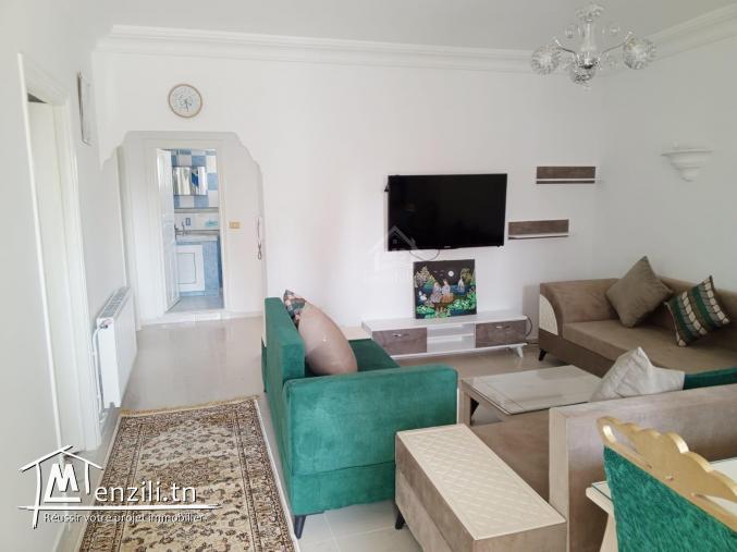 Villa de 2 étages indépendants avec piscine à vendre à 550 MD 51355351