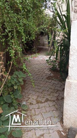 A vendre: Maison avec jardin a Manouba