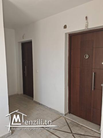 Villa de luxe quartier chic situer à Manouba cité el yosr station metro slimane kahia