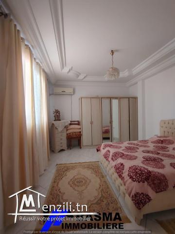 Un étage de villa s+4 à vendre située à chatt mariem