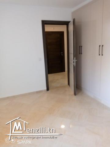 appartement de 80 m2 au 1ere  étage avec ascenseur