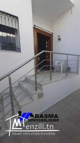 Une villa s+4 à vendre située à sahloul 4