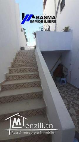 Une villa s+4 à vendre située à sahloul 4