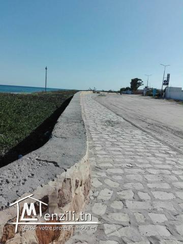 a vendre 250 m²  très proche de la plage de dar allouche (corniche)