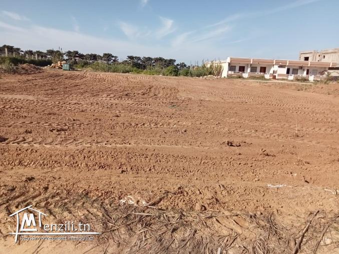 a vendre 250 m²  très proche de la plage de dar allouche (corniche)