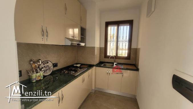 GRANDE MAISON SUR MEZRAYA DJERBA ZA - RÉF V693