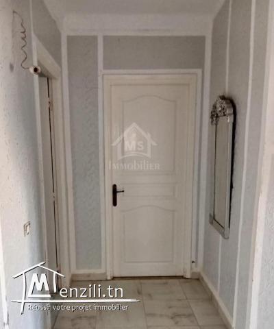 Maison avec étage inachevé et garage à Hammamet Sud à vendre 51355351