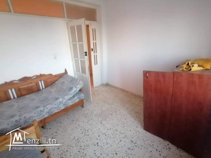 للبيع شقة في حي ابن خلدون