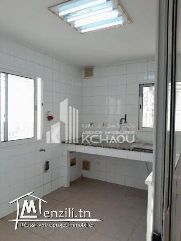 Jardin d el menzah2 à louer rez jardin villa