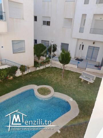 Un appartement S+2 avec piscine à vendre à Jinen Béni Khiar 51355351