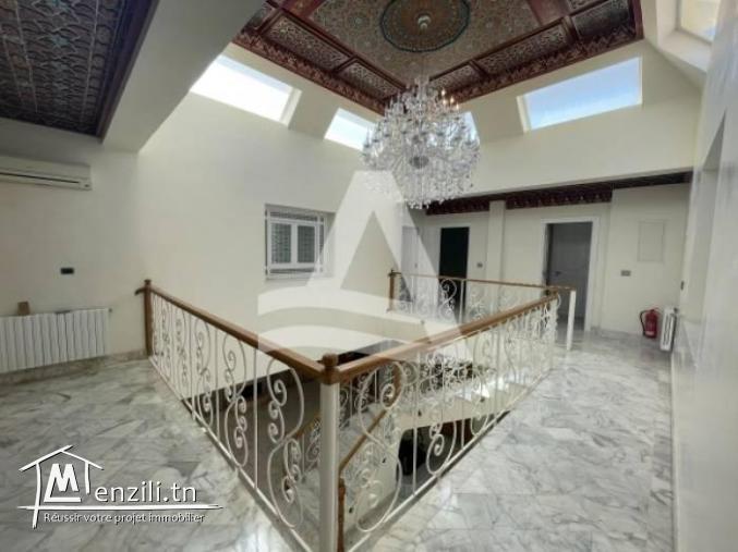 Location d'une villa de type S5 à Gammarth