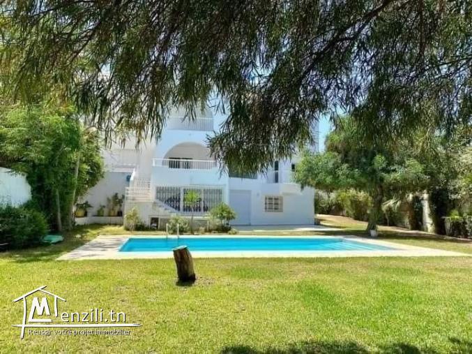 Une villa à louer à Gammarth réf 10a