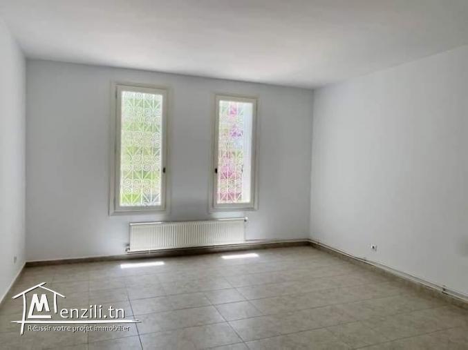 Une villa à louer à Gammarth réf 10a