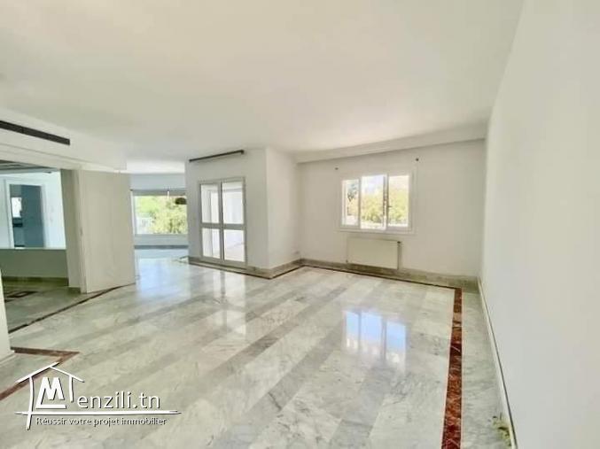 Une villa à louer à Gammarth réf 10a