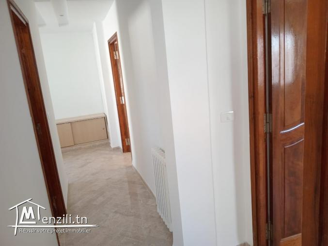 Villa S4 avec piscine à sidi daoued