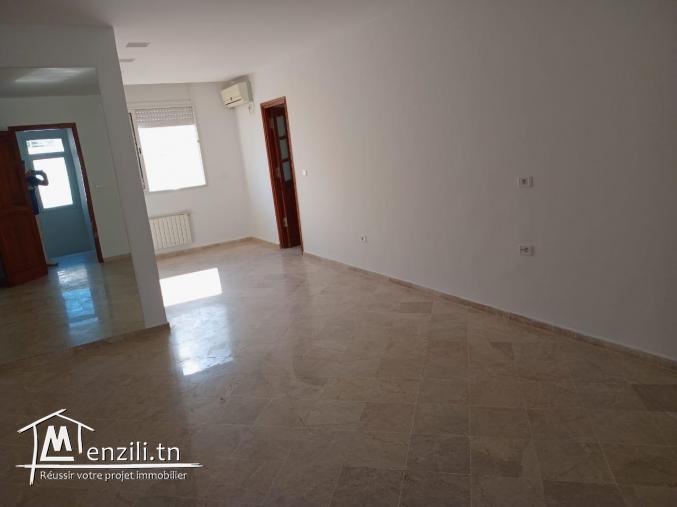 Villa S4 avec piscine à sidi daoued