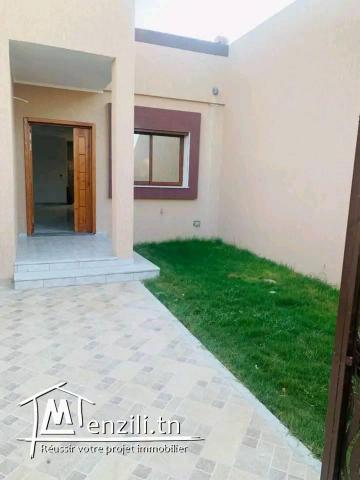 une villa prés de la plage à el haouaria