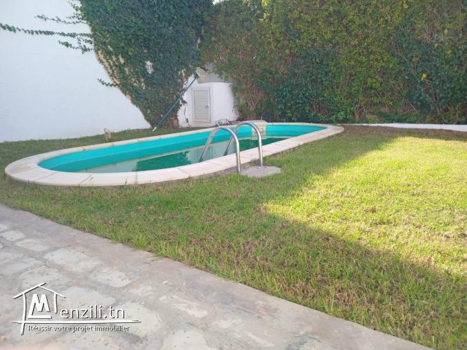 Villas4 avec pisicne à louer à la Marsa