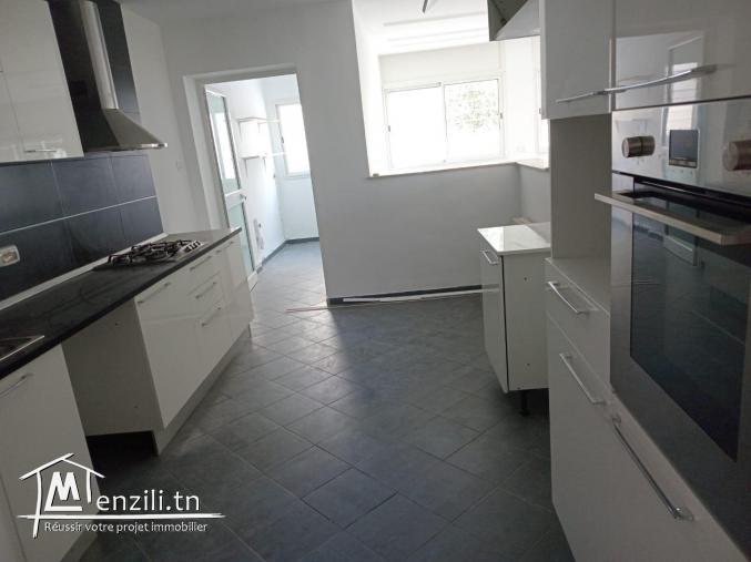 Villas4 avec pisicne à louer à la Marsa