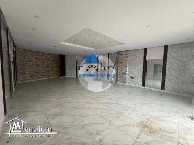 A louer un local commercial à Khzema