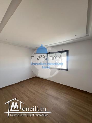 A vendre une Superbe S2 d’une superficie 108m² situé à Sahloul.