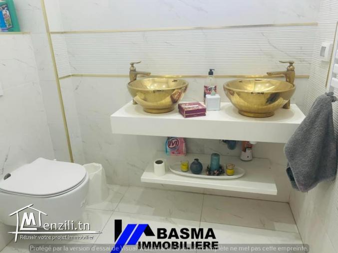 Une luxueuse villa s+4  à vendre située à sahloul 4