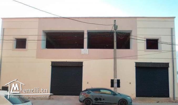 Local commercial de 300 m2 a louer
