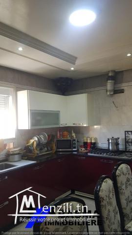 Un étage de villa s+3 à vendre située à Hammem sousse