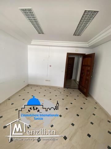 A louer un bureau A2 à Corniche