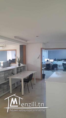 Deux étages bureautique a louer à Alain savary