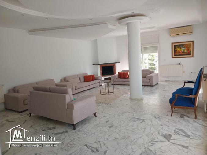 A vendre une villa s6 à gammarth