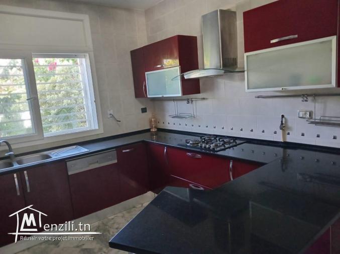 A vendre une villa s6 à gammarth