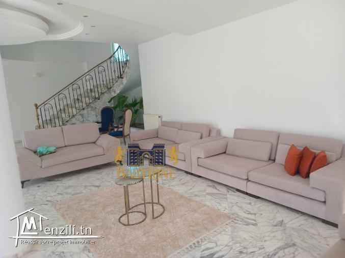 A vendre une villa s6 à gammarth