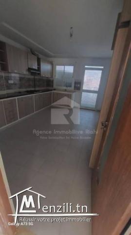 À LOUER (Annuelle) un appartement s3 non meublé  situé à Hammem Sousse bhayer