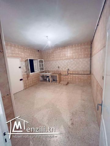 LOCATION ETAGE DE VILLA A ARIANA